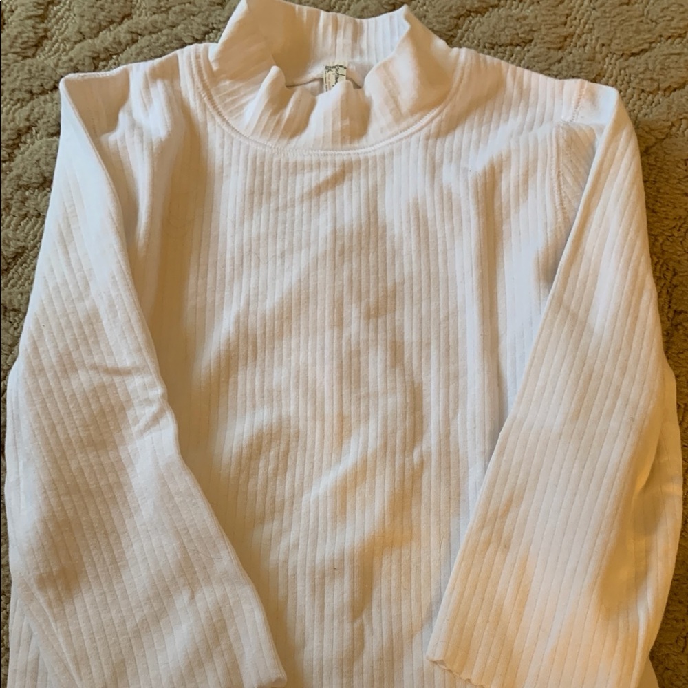 FREE PEOPLE ribbed 3/4 length sleeve, White mock turtle neck top.
